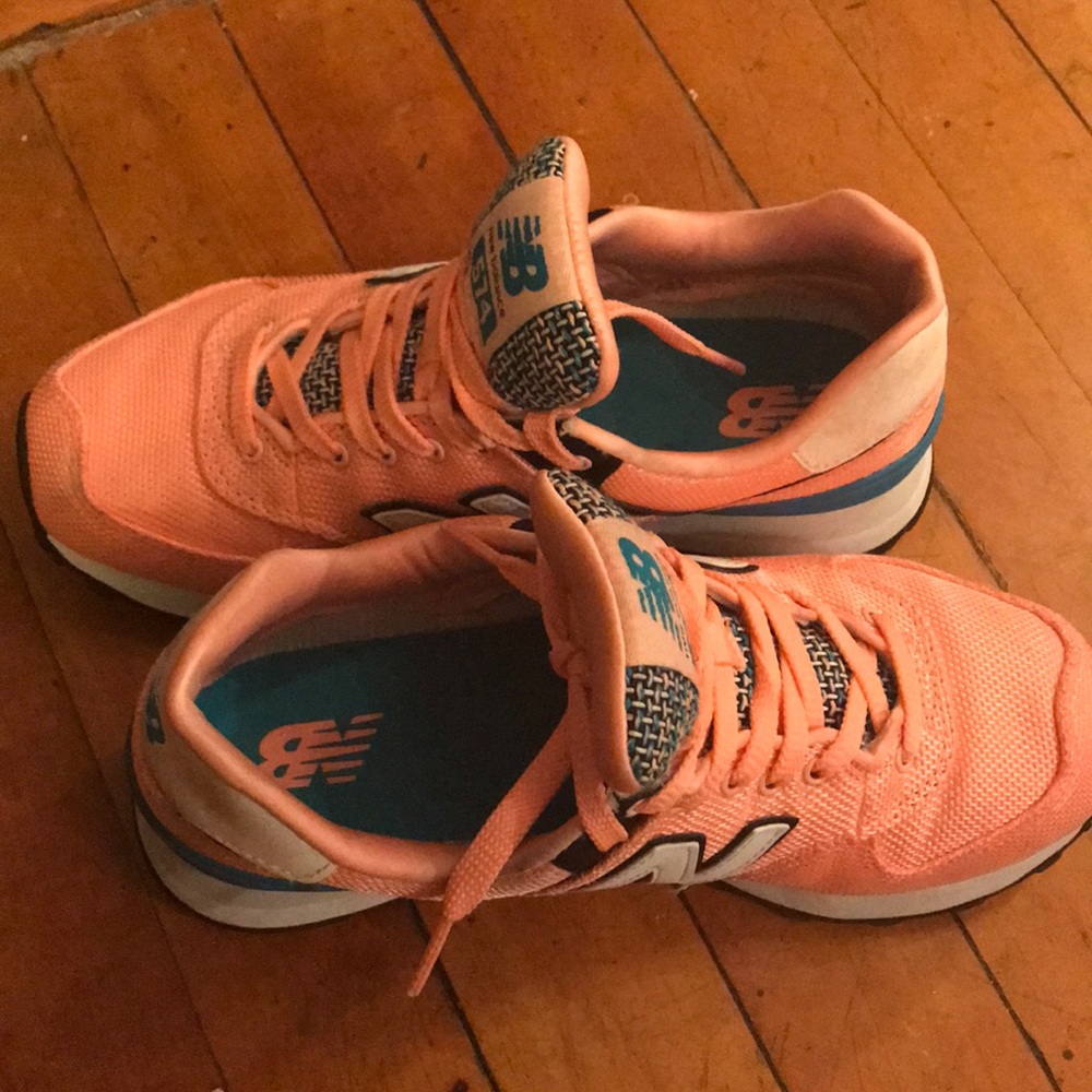 pink new balances - Picture 3 of 6